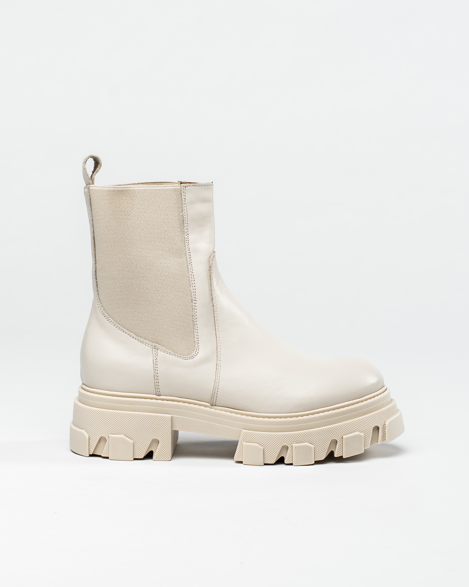 Nora boots